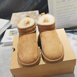 UGG Classic Ultra Mini Boots chestnut